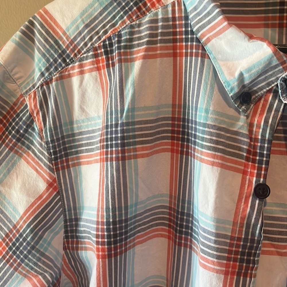 Columbia Shirt in Excellent Condition - Picture 2 of 4